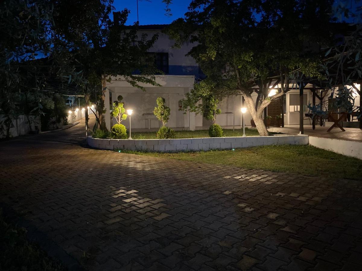 V-Suites 2 Potos Exterior photo